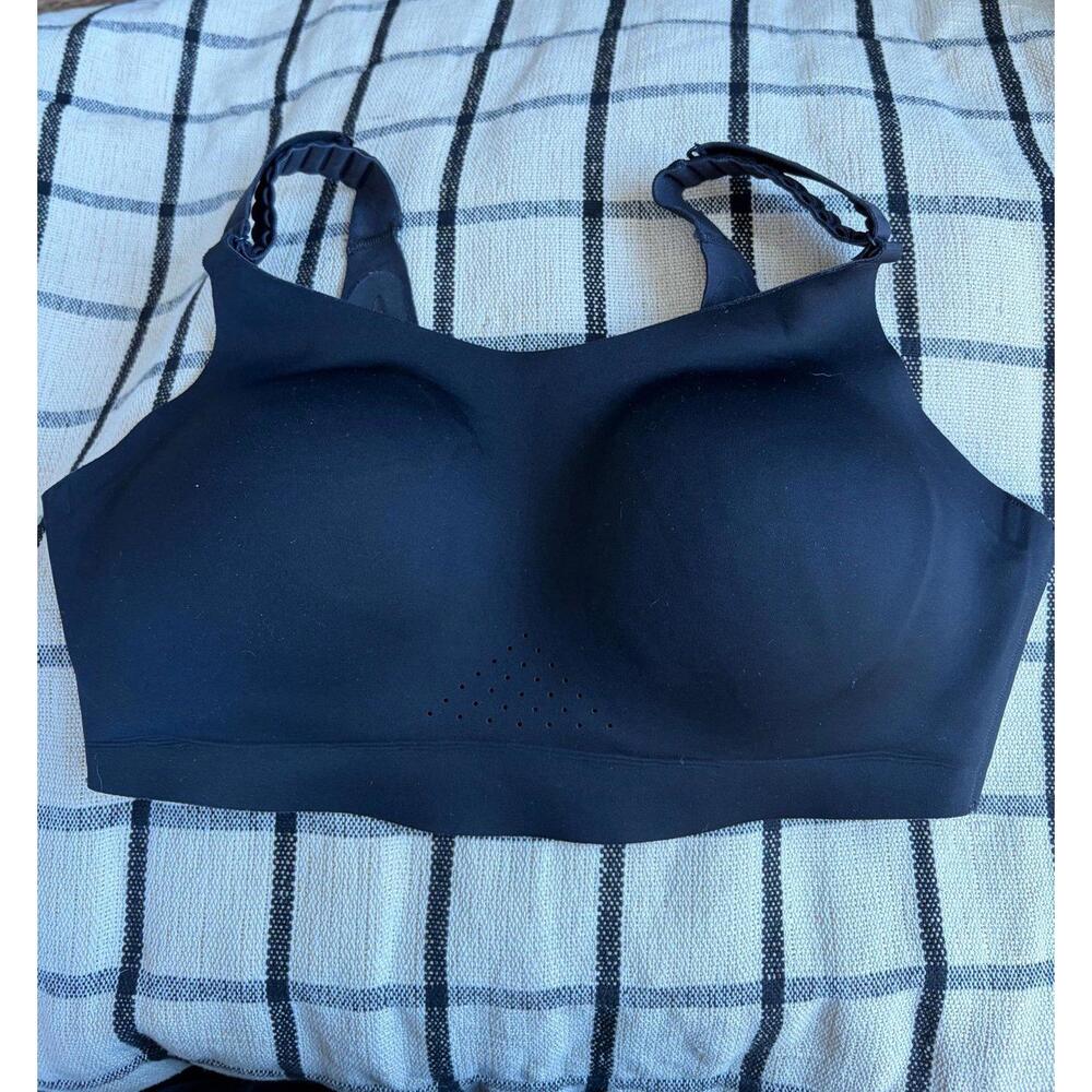 Brooks black sports bra high support size 32DD/E (best for S). Adjustable straps
